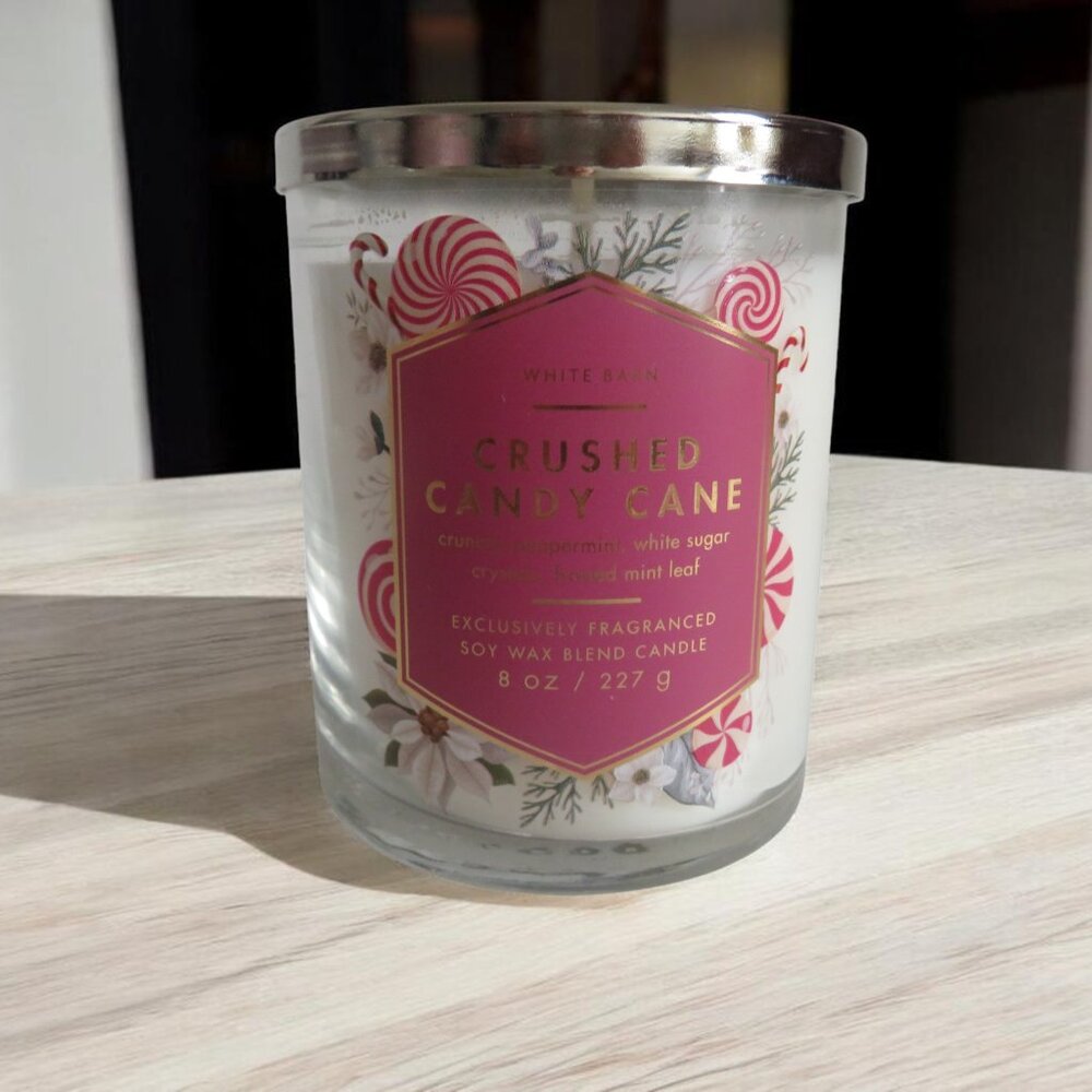 Bath & Body Works Single Wick Candle - CRUSHED CANDY CANE, NWT